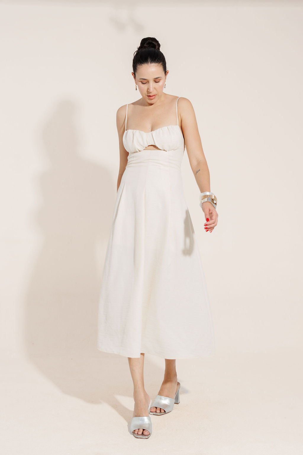 VESTIDO MIDI COM BUSTO FRANZIDO VALENTINA