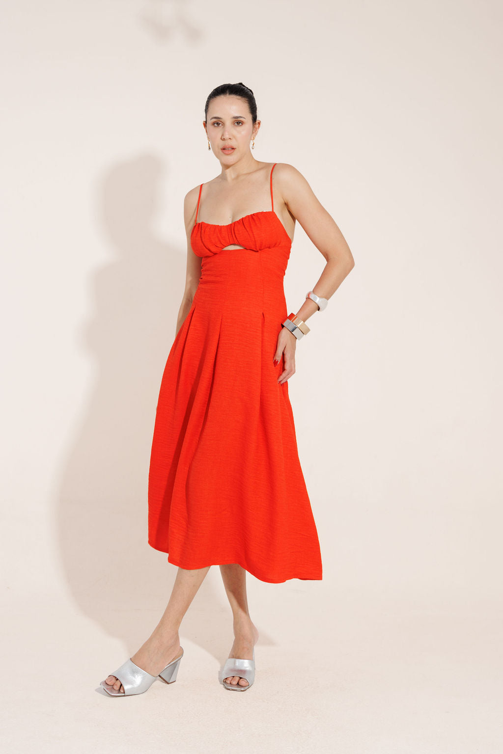 VESTIDO MIDI COM BUSTO FRANZIDO VALENTINA