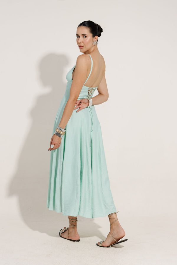 VESTIDO MIDI EVASE LAYSLA