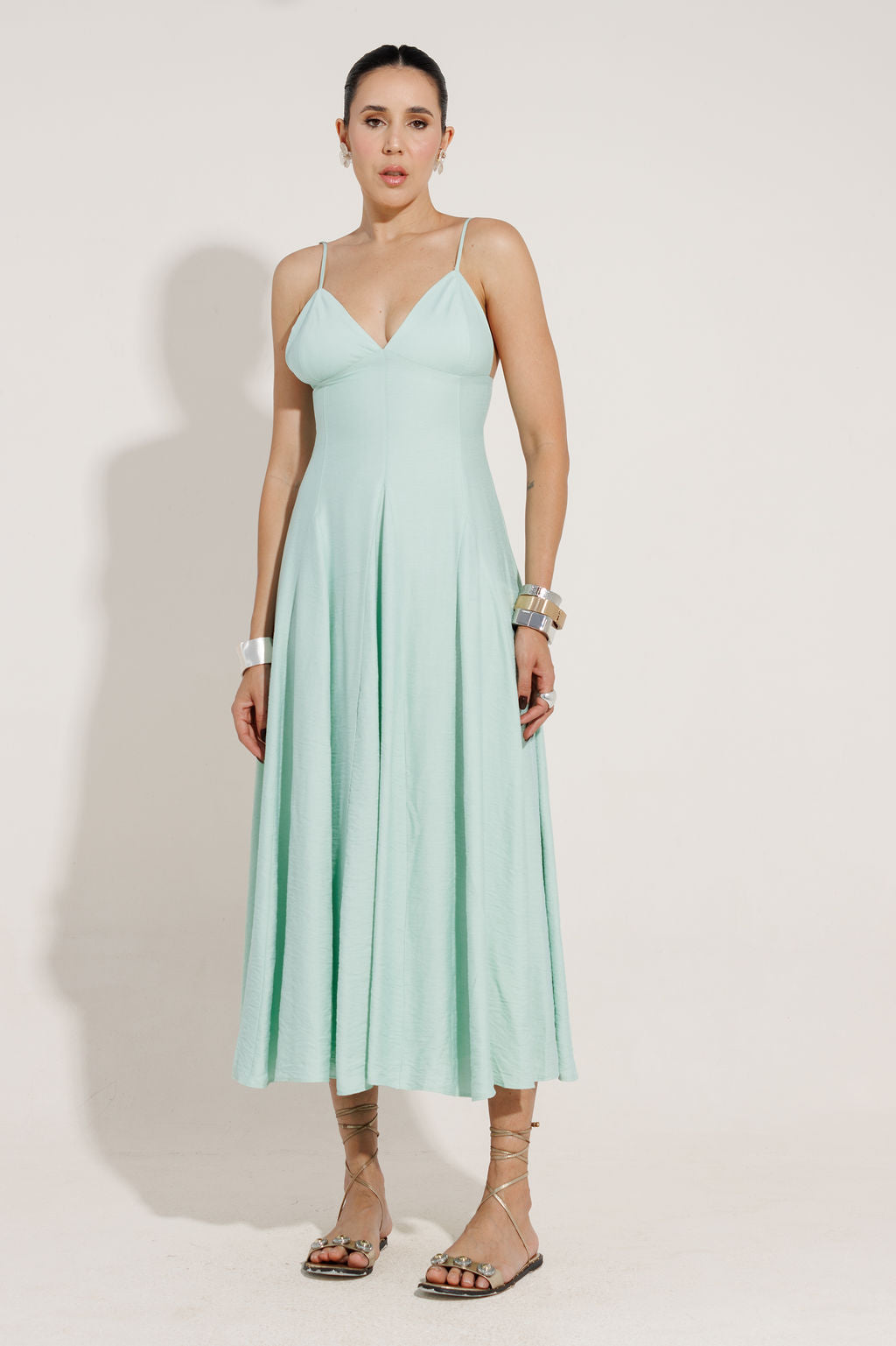 VESTIDO MIDI EVASE LAYSLA