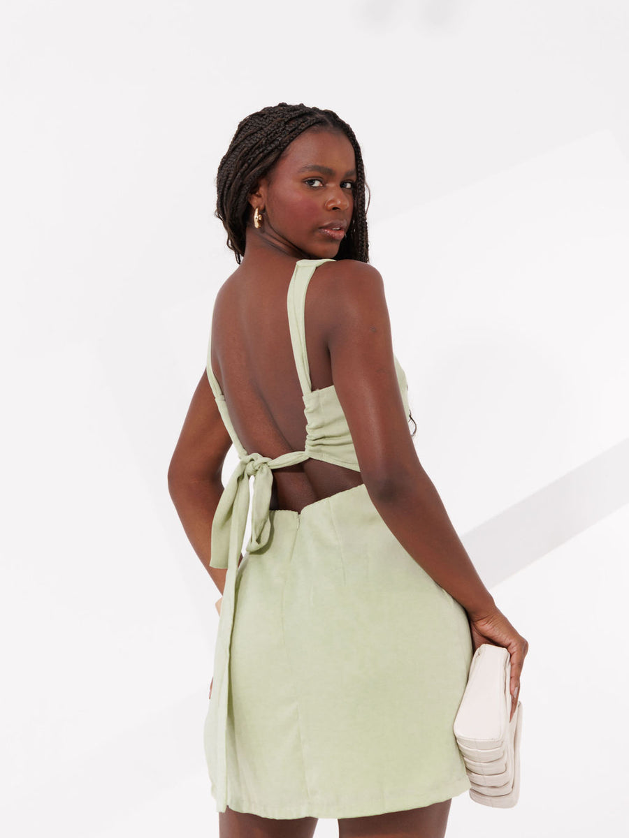 VESTIDO CURTO DECOTE U ARENDEL