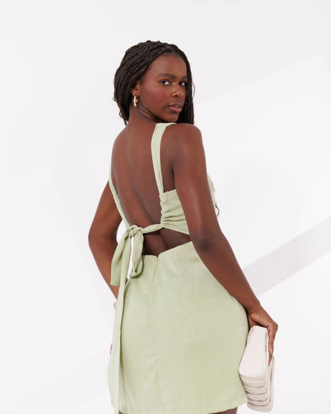 VESTIDO CURTO DECOTE U ARENDEL