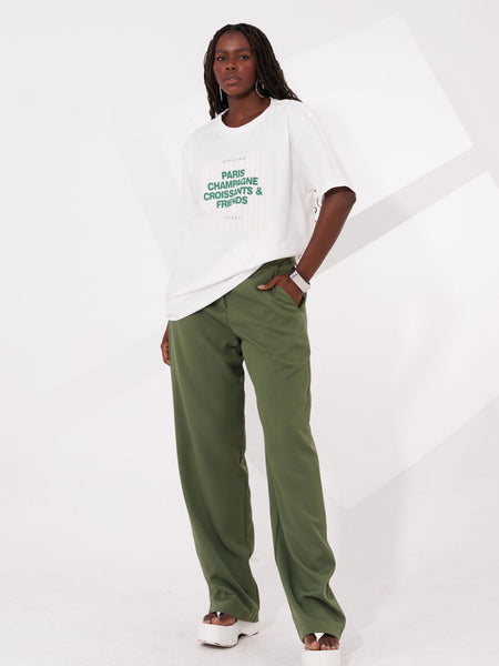 TSHIRT OVER GREEN