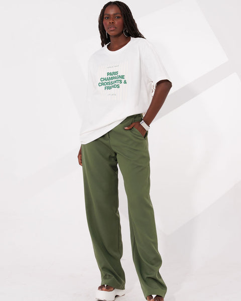 TSHIRT OVER GREEN