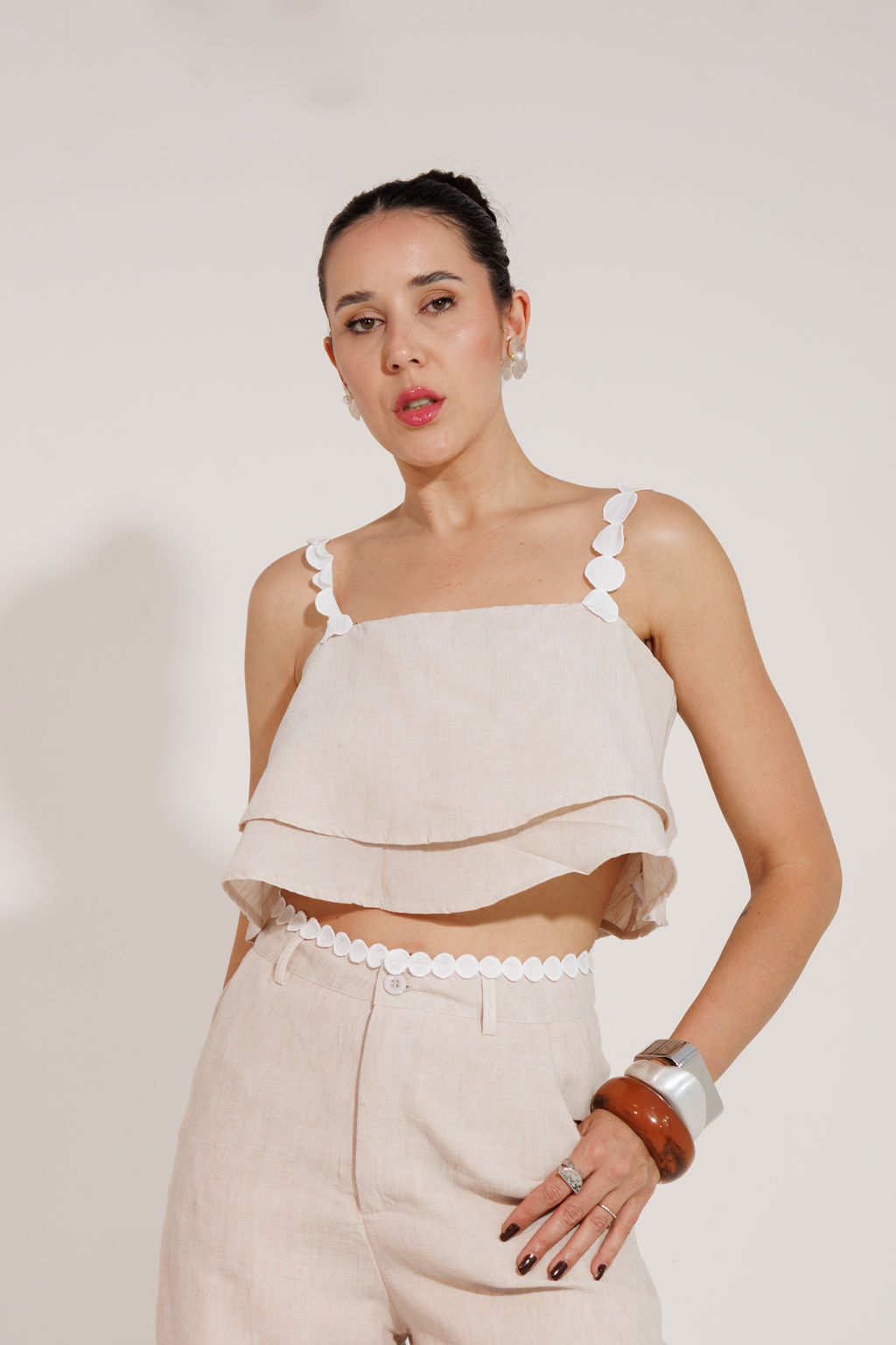 CONJUNTO CALÇA E CROPPED SANTORINE