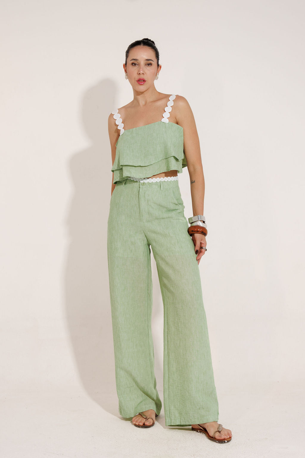 CONJUNTO CALÇA E CROPPED SANTORINE