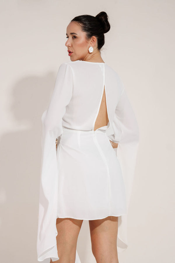 VESTIDO CURTO MANGAS ELEGANTES