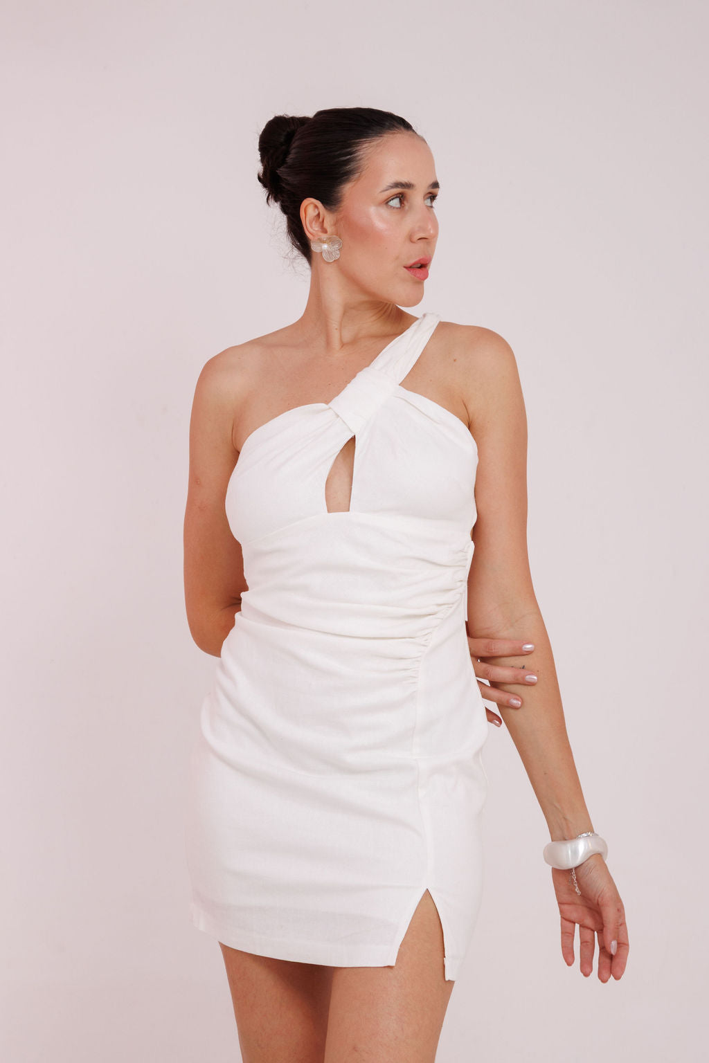 VESTIDO CURTO ASSIMÉTRICO LINHO ZOE