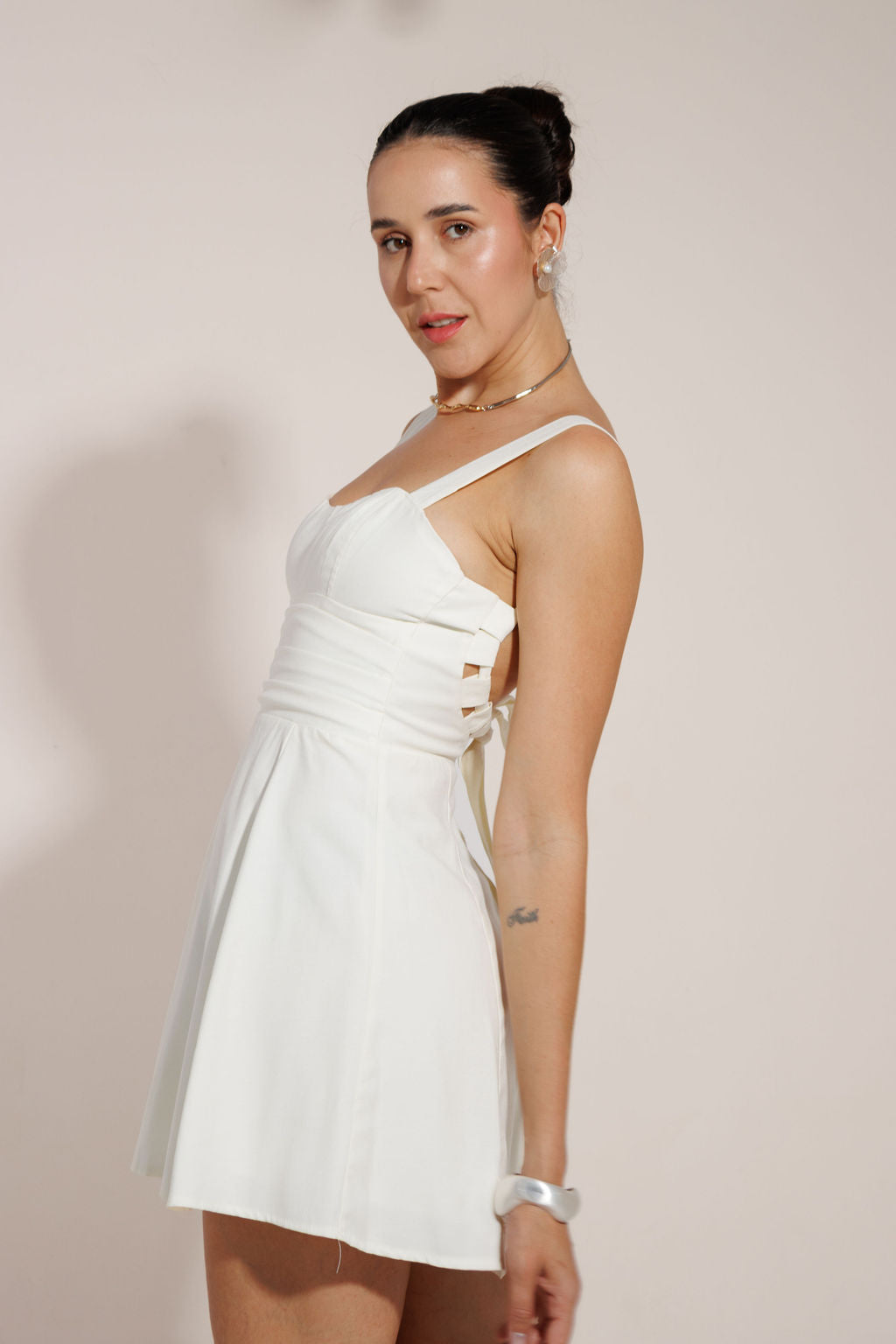 VESTIDO CURTO COSTAS NUA EVA