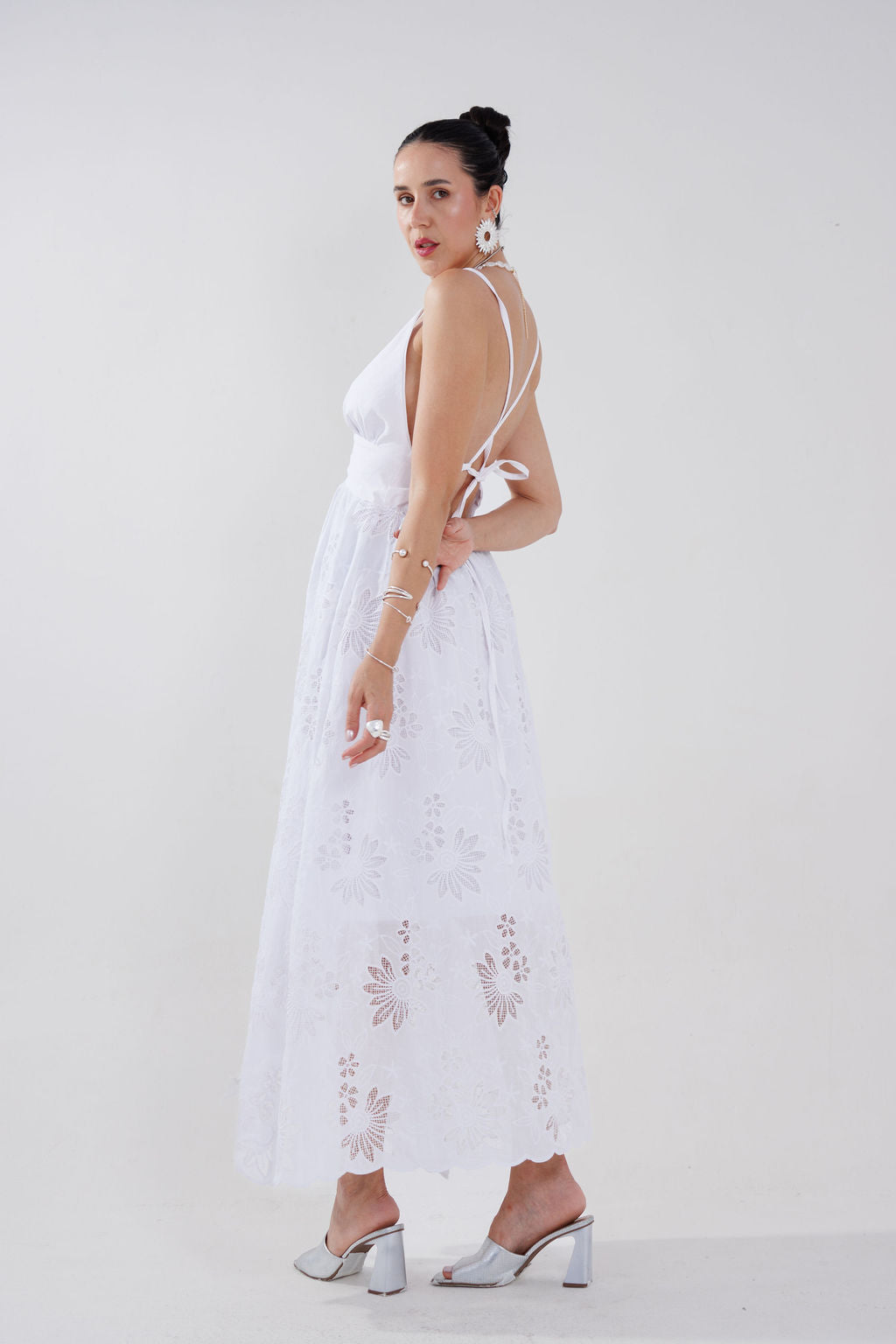 VESTIDO MIDI BORDADO LESE ANA