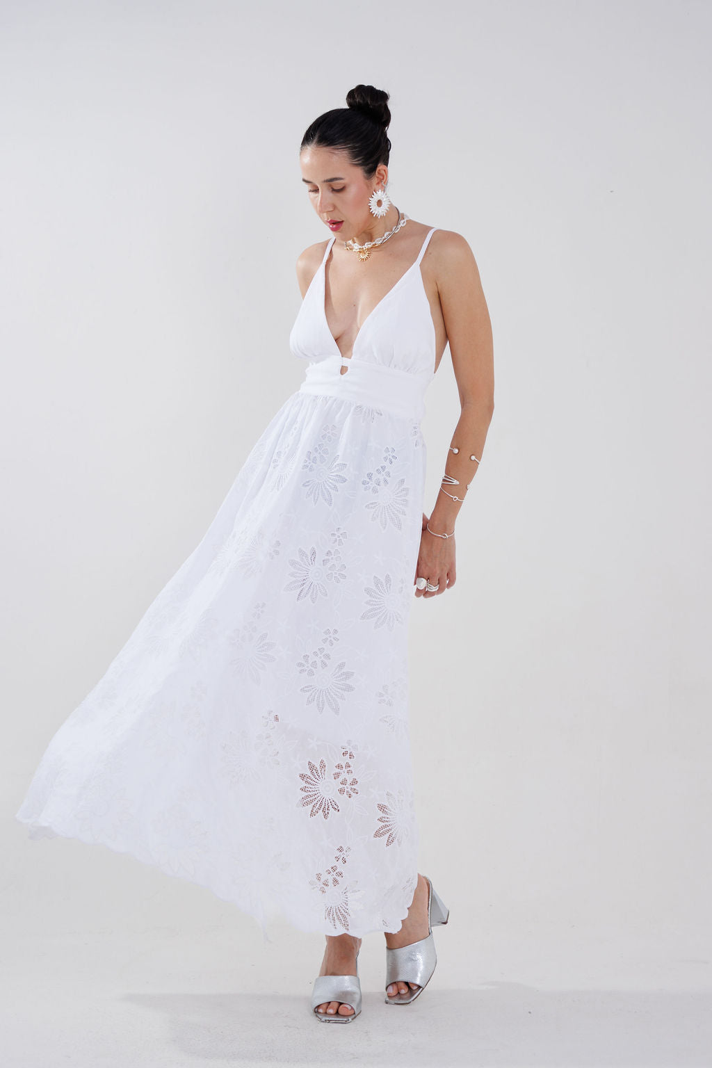 VESTIDO MIDI BORDADO LESE ANA