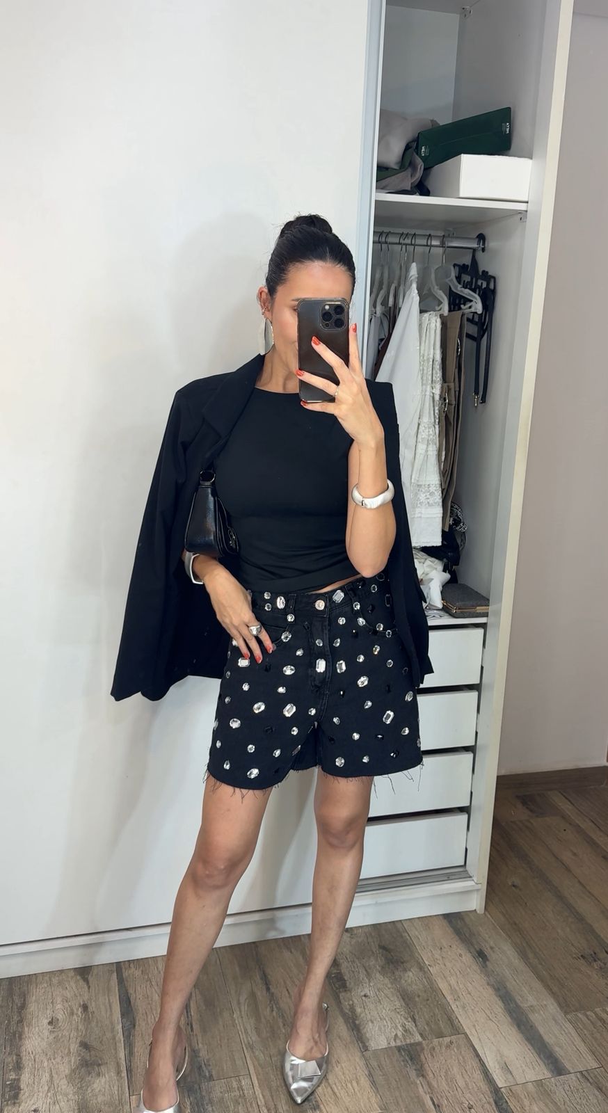 BERMUDA BORDADA PEDRARIA GLOW