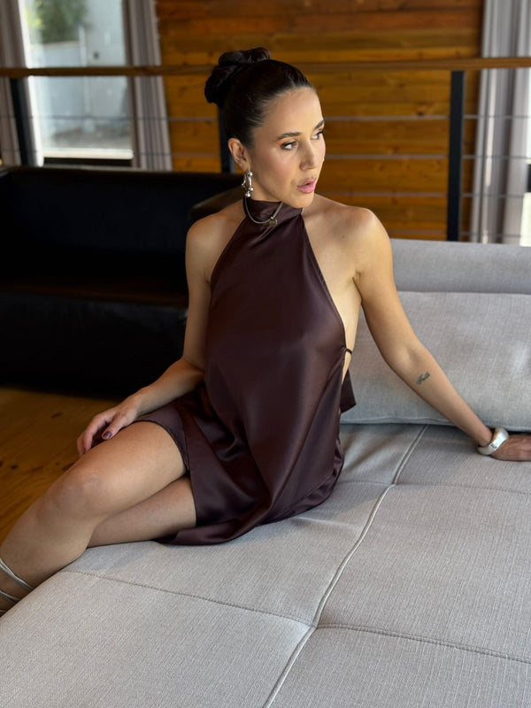 VESTIDO CURTO ASIMETRICO CETIM GABI