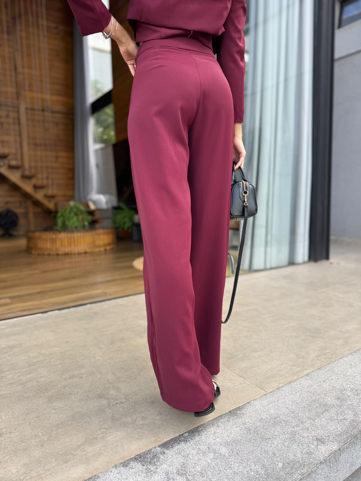 CALÇA ASSIMETRICA YASMIM