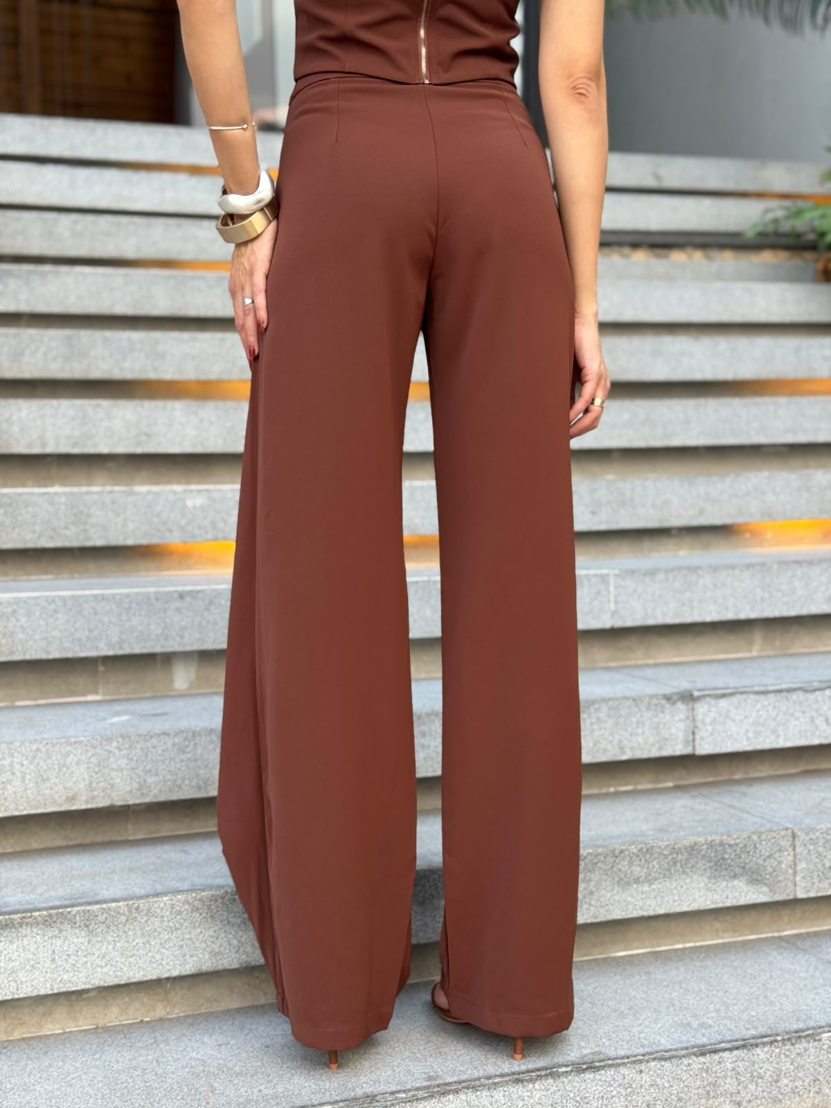 CALÇA ASSIMETRICA YASMIM