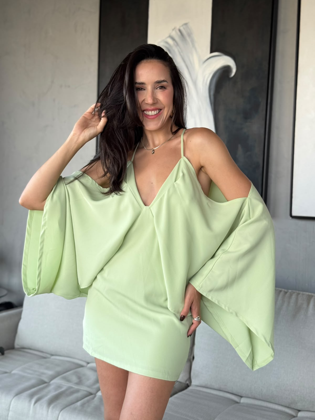 VESTIDO CURTO MANGA ABERTA  RAFAELA
