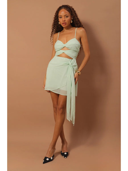 VESTIDO CURTO RECORTES